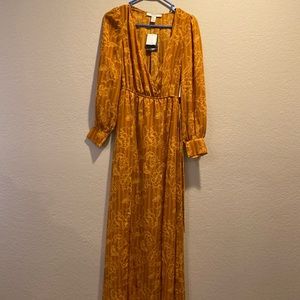 New tag on, Forever 21 Gold maxi